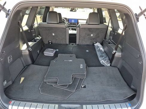 New 2026 Lexus TX 500h AWD image 21