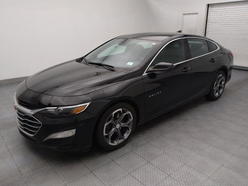 Used 2024 Chevrolet Malibu LT FWD image 2