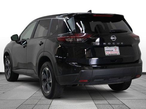 Used 2025 Nissan Rogue SV image 5