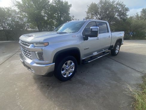 Used 2021 Chevrolet Silverado 2500 LTZ w/ LTZ Premium Texas Edition image 3