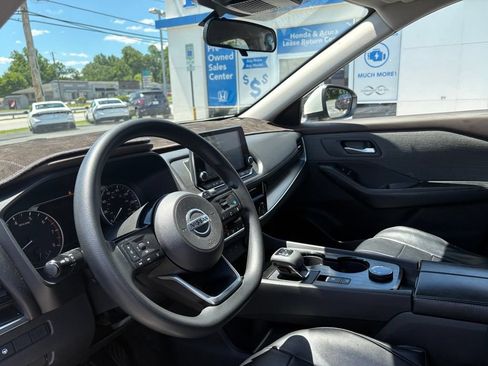 Used 2021 Nissan Rogue SV AWD/4WD image 7