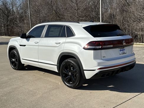 New 2026 Volkswagen Atlas Cross Sport SEL R-Line AWD/4WD image 3