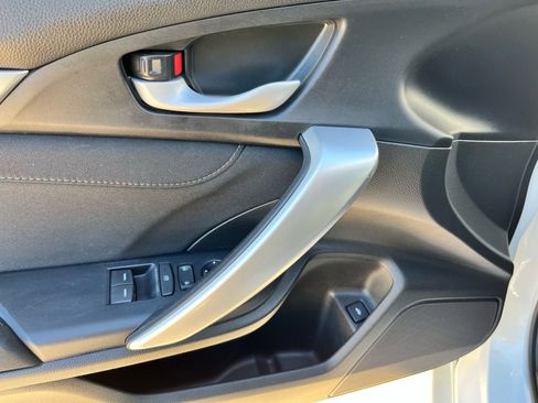 Used 2019 Honda Civic EX image 11