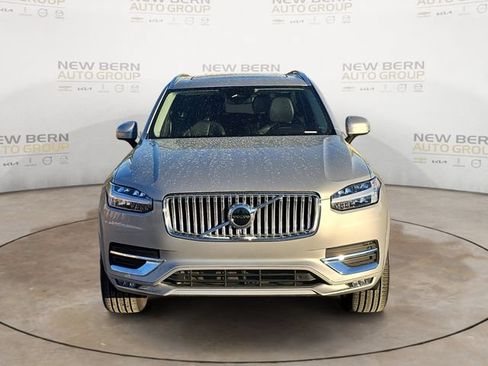 Certified 2025 Volvo XC90 B5 Core AWD/4WD image 8