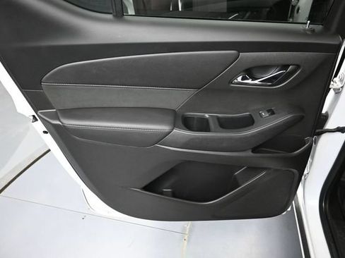 Used 2021 Chevrolet Traverse High Country w/ LPO, Floor Liner Package AWD/4WD image 34