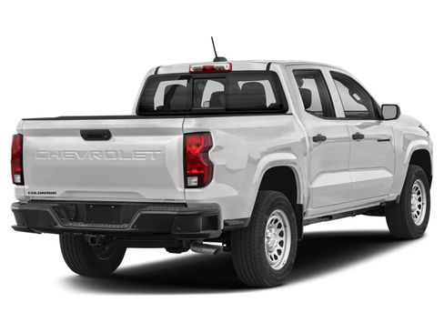 Used 2023 Chevrolet Colorado LT RWD image 3