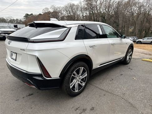 Used 2024 Cadillac Lyriq Tech w/ Driver Assist Package image 33