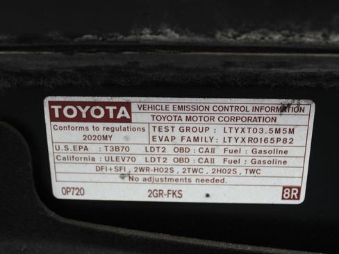 Used 2020 Toyota Sienna XLE w/ XLE Navigation Package image 48