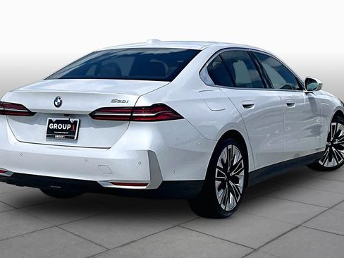 Used 2026 BMW 530i RWD image 12