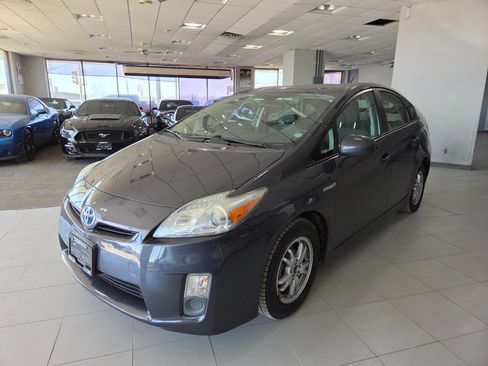 Used 2010 Toyota Prius Five image 3