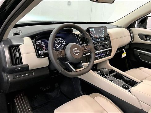 New 2025 Nissan Pathfinder SL w/ Lighting Package (N92) image 6