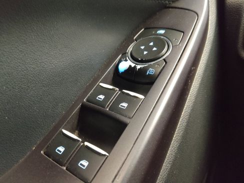 Used 2020 Ford Explorer XLT RWD image 27