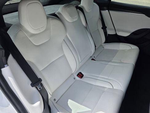 Used 2022 Tesla Model S Plaid image 26