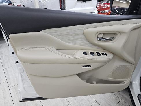 Used 2017 Nissan Murano Platinum w/ Platinum Technology Package image 27