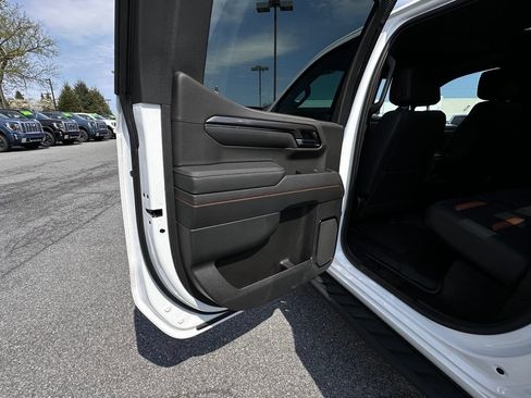 Used 2023 GMC Sierra 1500 AT4 w/ Technology Package AWD/4WD image 28