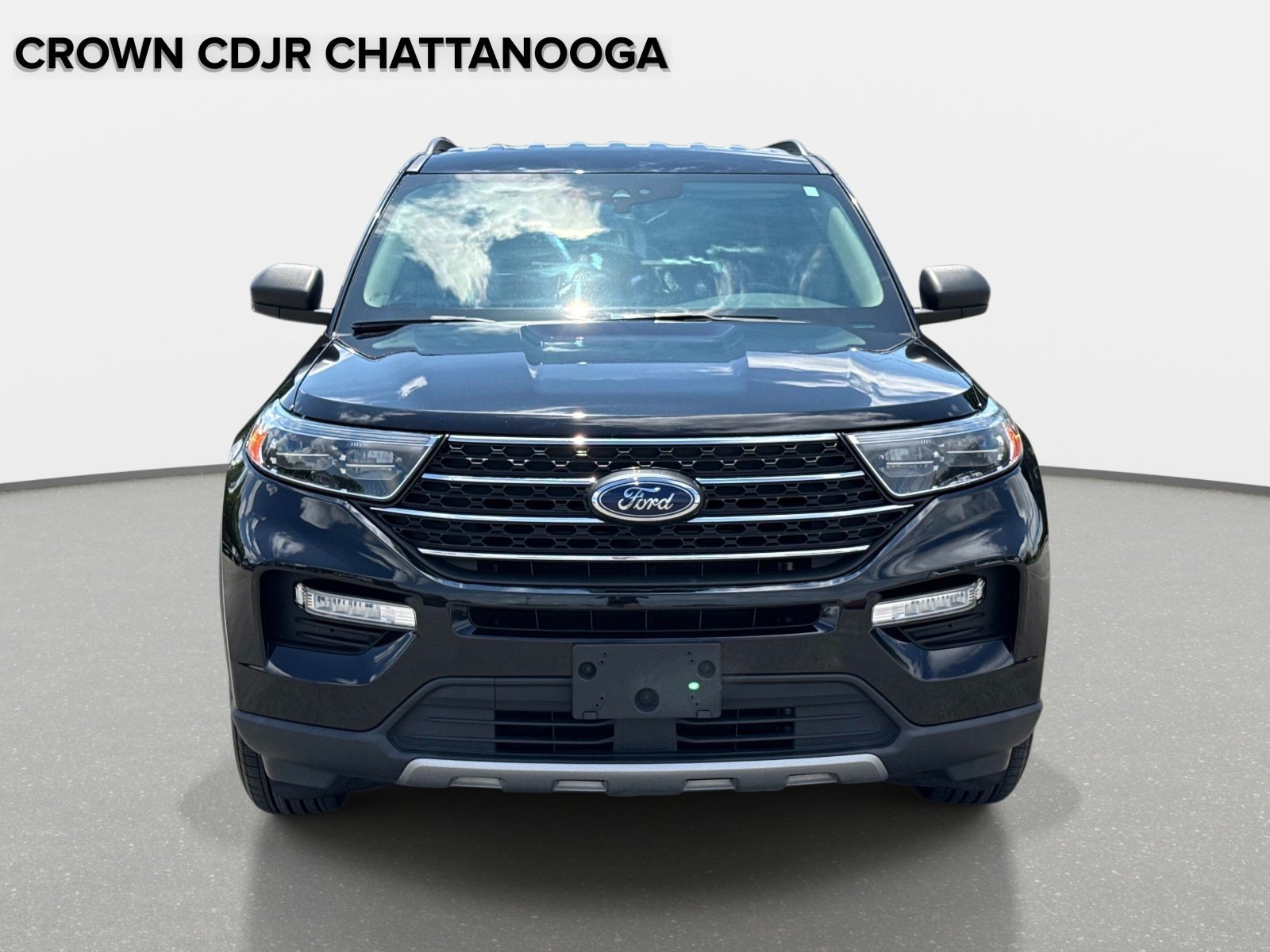 Used 2022 Ford Explorer XLT w/ Equipment Group 202A AWD/4WD image 9