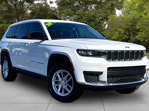 Used 2023 Jeep Grand Cherokee L Laredo AWD/4WD image 11