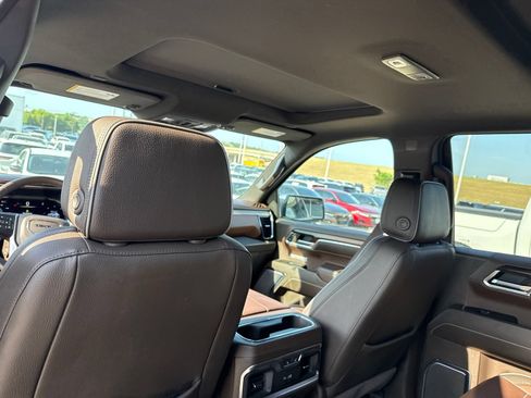Used 2024 GMC Sierra 1500 Denali RWD image 13