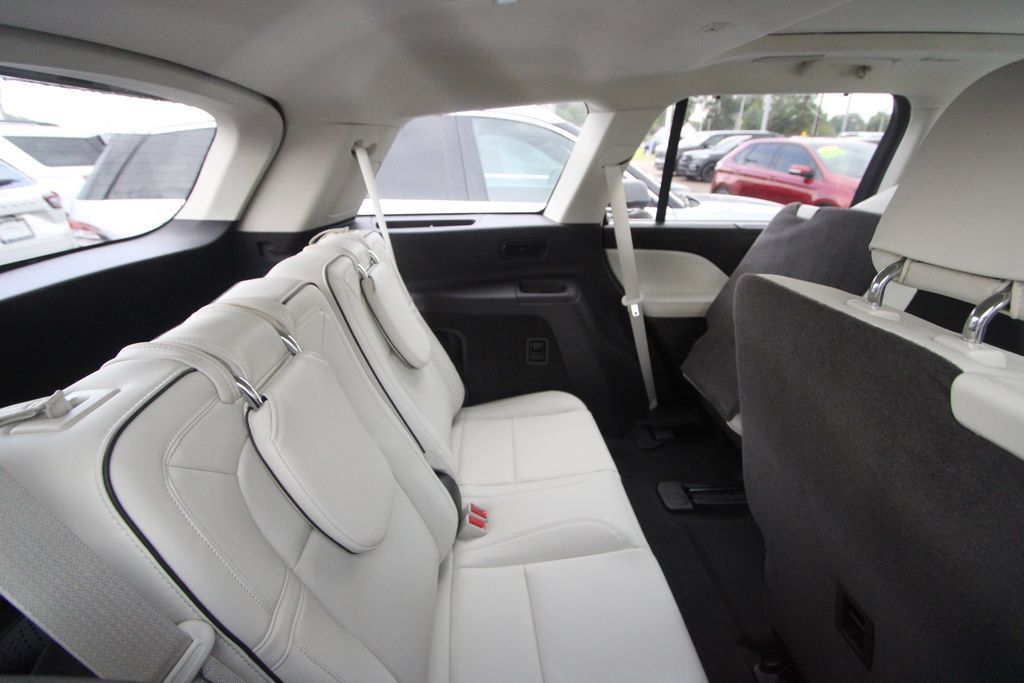 Used 2024 Lincoln Aviator Black Label w/ Dynamic Handling Package AWD/4WD image 17