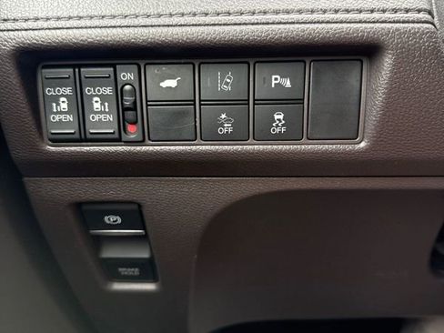 Used 2019 Honda Odyssey Elite image 23