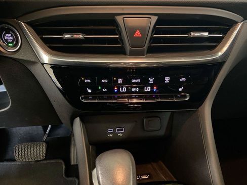Used 2024 Buick Encore GX Avenir w/ Avenir Technology Package FWD image 28