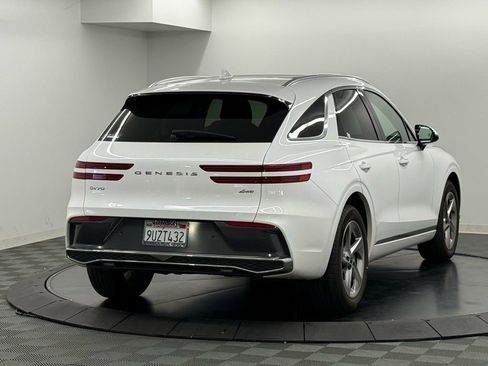 Used 2026 Genesis GV70 2.5T Select image 6