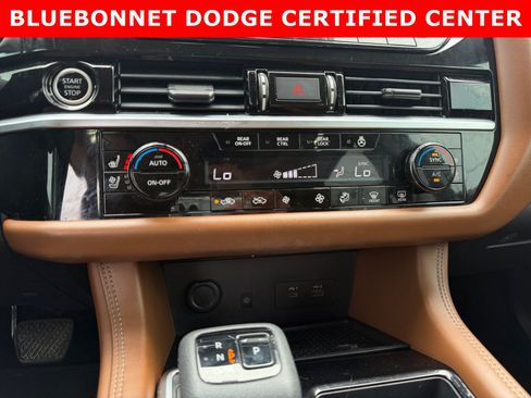 Used 2022 Nissan Pathfinder Platinum w/ Cargo Package FWD image 20