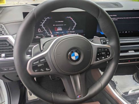 Used 2024 BMW X5 xDrive40i w/ M Sport Package AWD/4WD image 11