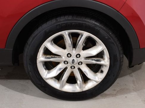 Used 2014 Ford Explorer XLT w/ Equipment Group 202A image 25