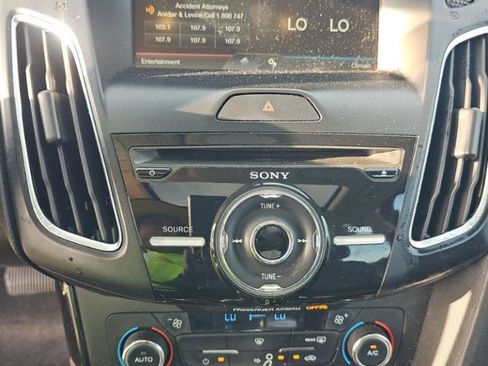 Used 2015 Ford Focus Titanium FWD image 8