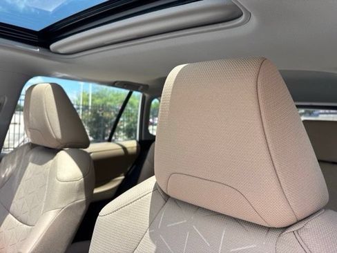 Used 2025 Toyota RAV4 XLE w/ Convenience Package FWD image 9
