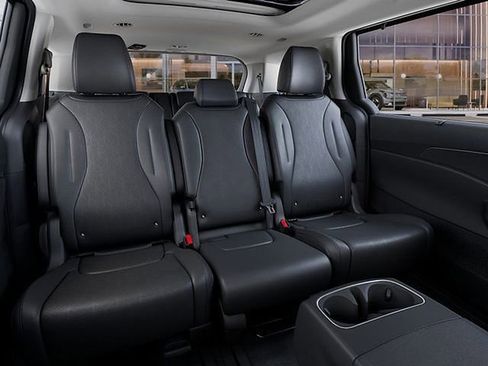 New 2026 Kia Carnival SX w/ SX Dark Edition Package image 33