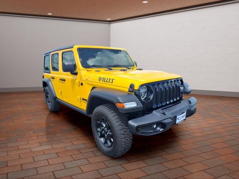 Used 2021 Jeep Wrangler Unlimited Sport AWD/4WD image 2