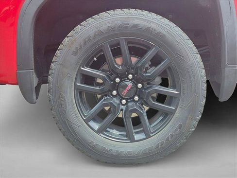 Used 2020 GMC Sierra 1500 Elevation w/ Elevation Value Package AWD/4WD image 9