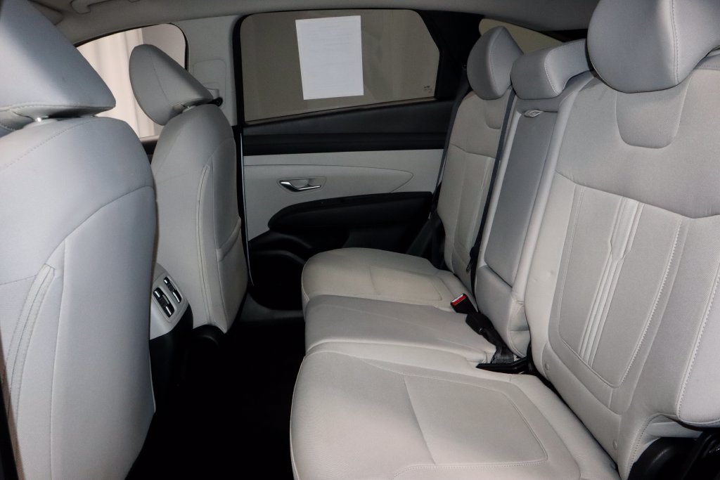 Used 2025 Hyundai Tucson SEL AWD/4WD image 24