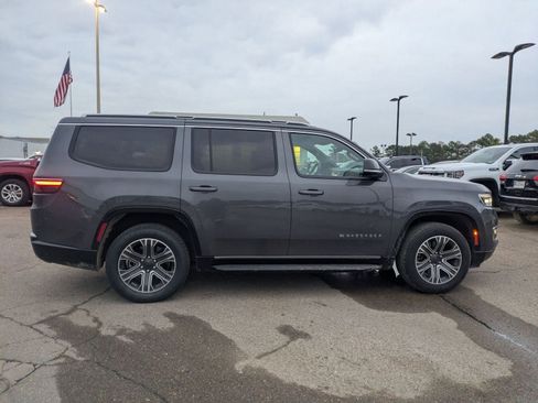 Used 2024 Jeep Wagoneer Series II image 7