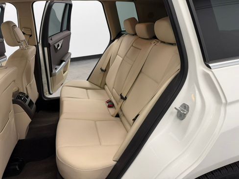 Used 2015 Mercedes-Benz GLK 350 4MATIC 4dr GLK 350 w/ Premium 1 Package image 39