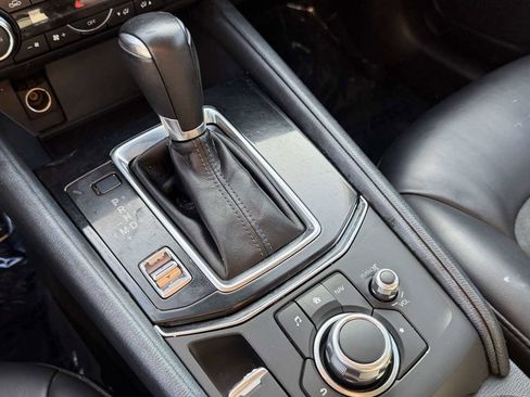 Used 2018 MAZDA CX-5 Touring w/ Preferred Equipment Package image 16