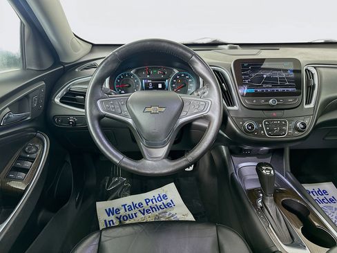 Used 2017 Chevrolet Malibu Premier w/ Premier Sun and Wheel Package image 23