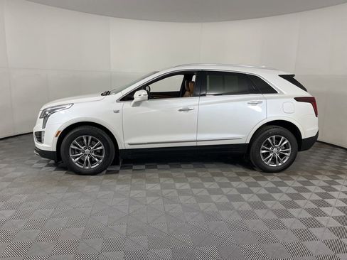 Used 2023 Cadillac XT5 Premium Luxury image 2