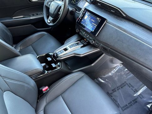Used 2018 Honda Clarity Touring image 16