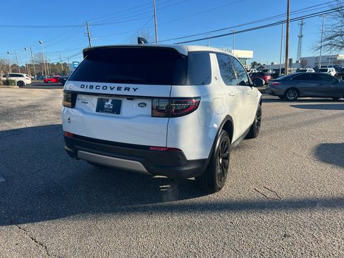 Used 2020 Land Rover Discovery Sport SE image 19