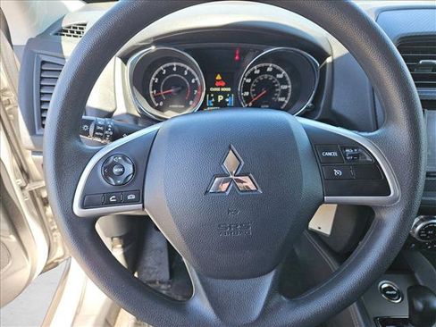 Used 2025 Mitsubishi Outlander Sport AWD image 12
