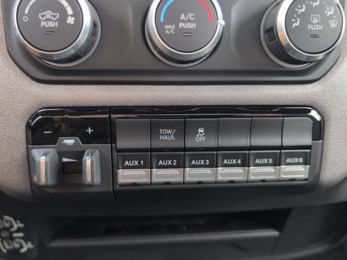 Used 2023 RAM 2500 Tradesman image 25