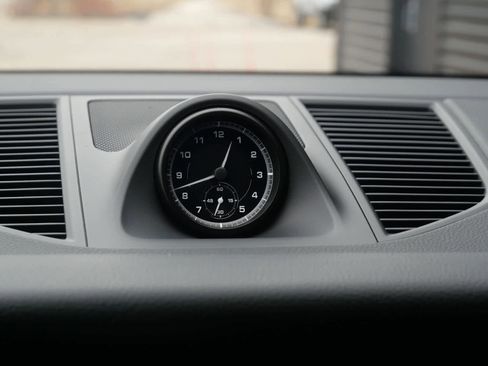 New 2026 Porsche Macan image 21