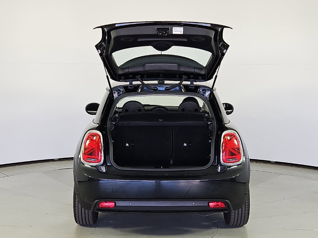 Used 2024 MINI Cooper SE FWD image 10