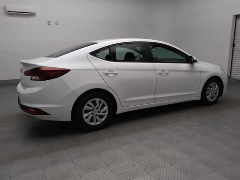 Used 2019 Hyundai Elantra SE w/ Cargo Package image 10