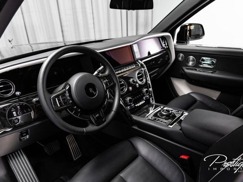 Used 2025 Rolls-Royce Cullinan image 26