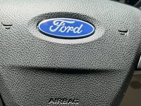 Used 2018 Ford Escape Titanium w/ Ford Safe & Smart Package FWD image 27