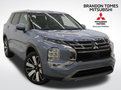 New 2025 Mitsubishi Outlander SE